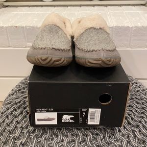 🌟BRAND NEW SOREL WOMENS SLIPPERS!🌟